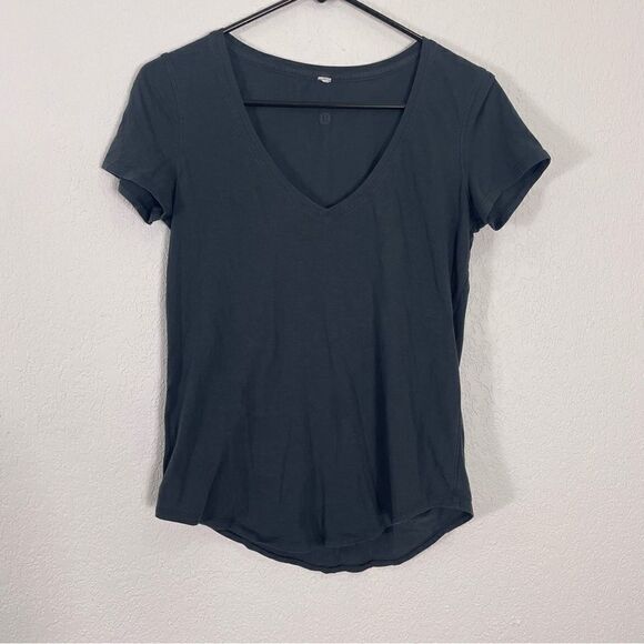 Lululemon Dark Grey V Neck Short Sleeve Top - Picture 1 of 3